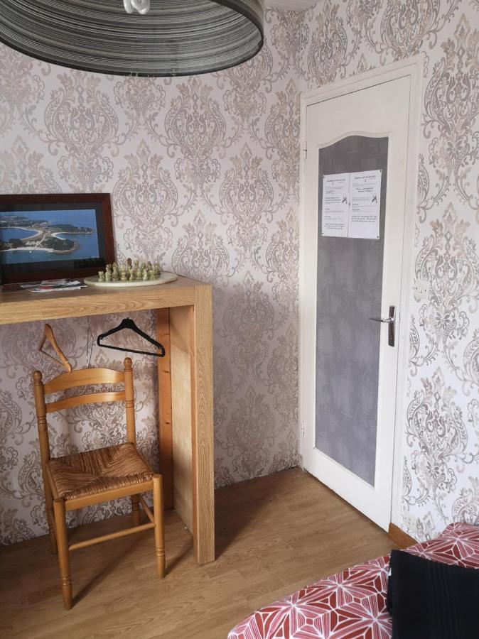 Chambre Au Calme Et Simple, Cuisine A Dispo Saint-Pol-de-Léon Eksteriør billede